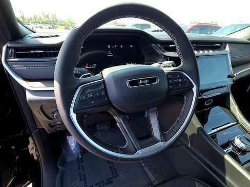 New 2026 Jeep Grand Cherokee L L LAREDO ALTITUDE 4X4 image 9