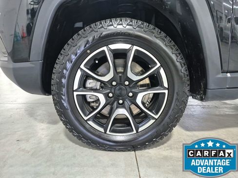 Used 2024 Jeep Compass Trailhawk AWD/4WD image 29