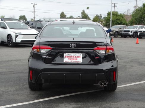 Used 2026 Toyota Corolla SE image 6