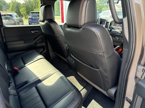Certified 2024 Nissan Frontier PRO-4X w/ Pro Premium Package AWD/4WD image 17