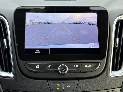 Used 2023 Chevrolet Malibu LT image 4