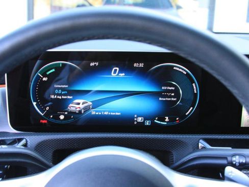 Used 2019 Mercedes-Benz A 220 4MATIC image 32