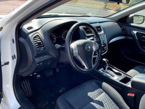 Used 2018 Nissan Altima 2.5 SV image 16