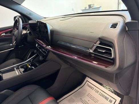 Used 2026 Chevrolet Traverse RS AWD/4WD image 41