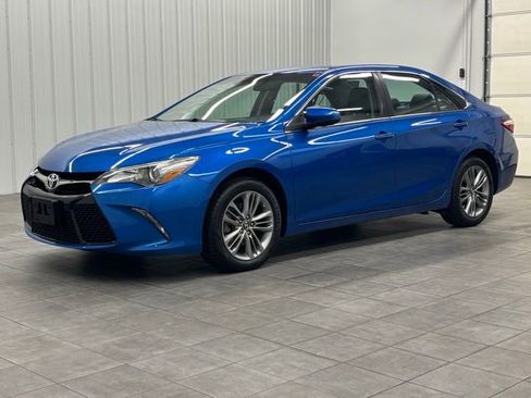 Used 2017 Toyota Camry SE FWD image 5