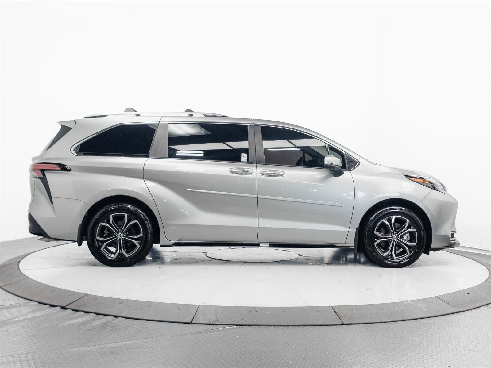 Certified 2025 Toyota Sienna Platinum AWD/4WD image 14