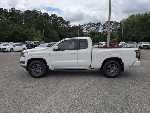 New 2025 Nissan Frontier SV RWD image 7