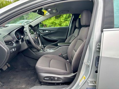 Used 2021 Chevrolet Malibu LT image 14