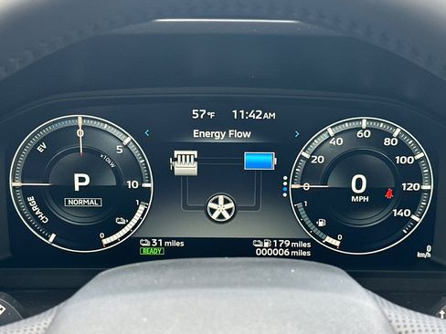 New 2025 Mitsubishi Outlander SEL image 24