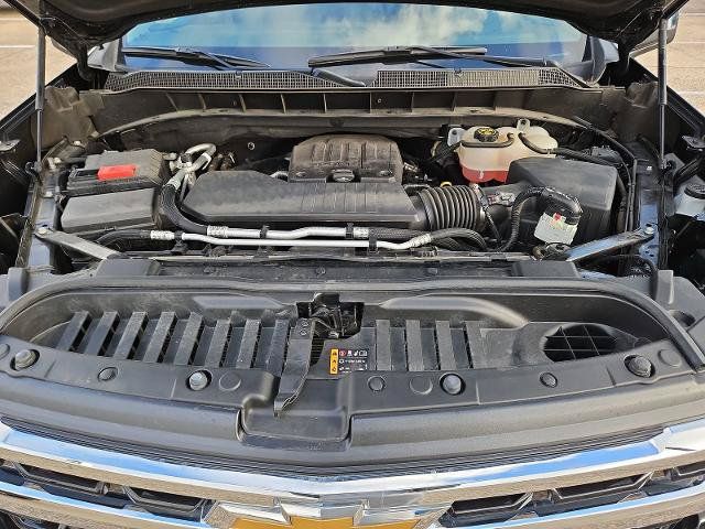 Used 2023 Chevrolet Silverado 1500 LT AWD/4WD image 25