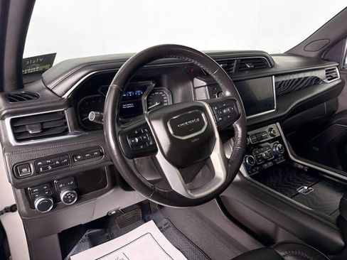 Used 2021 GMC Yukon Denali w/ Denali Premium Package AWD/4WD image 9