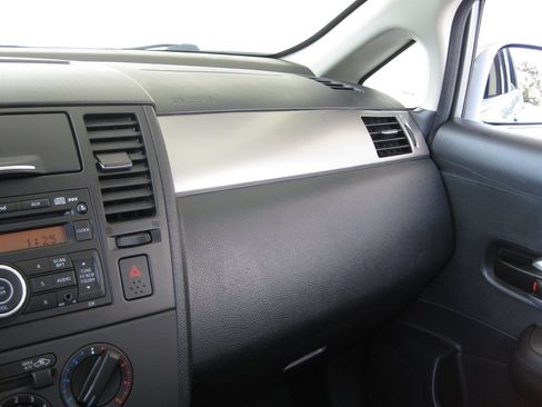 Used 2012 Nissan Versa 1.8 S w/ Special Edition Pkg FWD image 18