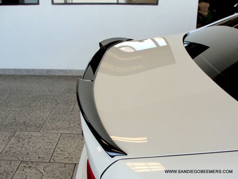 Used 2022 BMW 330i Sedan w/ M Sport Package RWD image 10