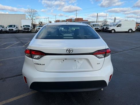 Used 2023 Toyota Corolla LE FWD image 4