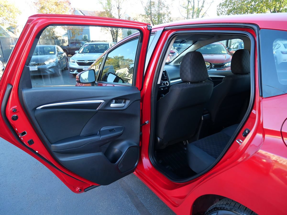 Used 2015 Honda Fit LX image 26