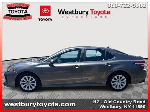 Used 2019 Toyota Camry LE FWD image 7