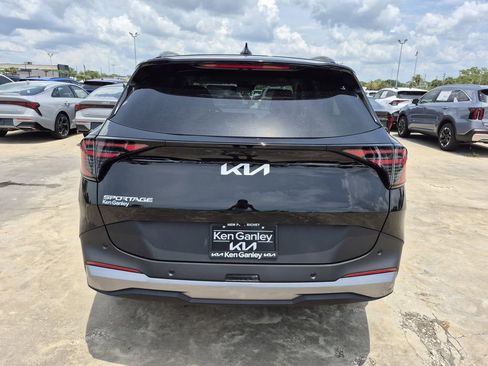 Certified 2026 Kia Sportage EX w/ EX Panorama Roof Package FWD image 7