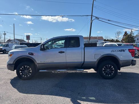 Used 2017 Nissan Titan PRO-4X image 8