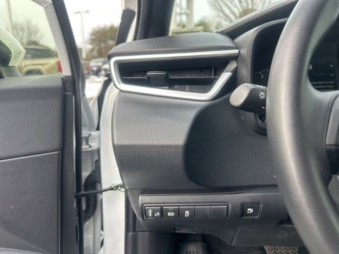 Used 2025 Toyota Corolla SE image 24
