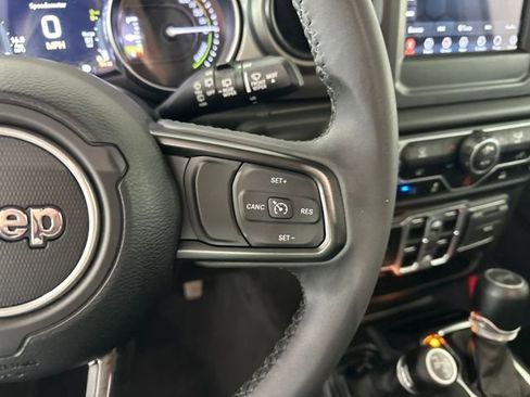 Used 2023 Jeep Wrangler Unlimited w/ Convenience Group AWD/4WD image 16