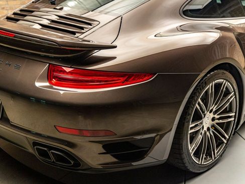 Used 2015 Porsche 911 4 Coupe image 24