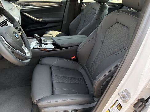 Certified 2023 BMW 530i w/ Convenience Package RWD image 17