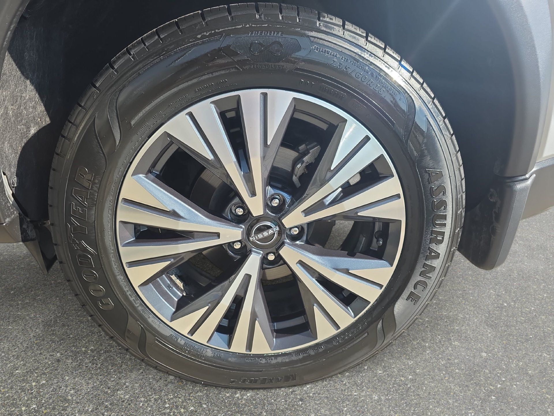 Used 2023 Nissan Rogue SV FWD image 30