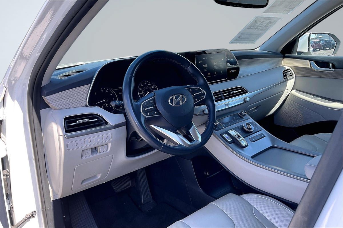 Used 2020 Hyundai Palisade SEL w/ Premium Package FWD image 14
