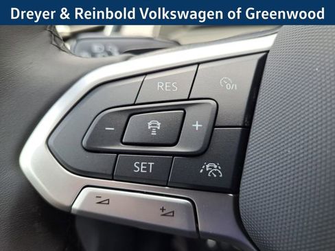 New 2025 Volkswagen Atlas Cross Sport SEL Premium R-Line image 25