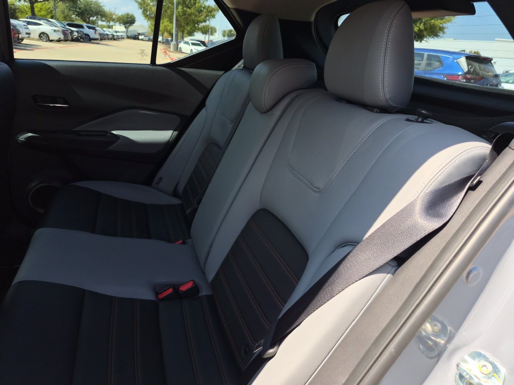 Certified 2023 Nissan Kicks SR w/ SR Premium Package FWD image 11