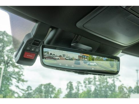 Used 2026 Toyota Tundra Limited AWD/4WD image 29