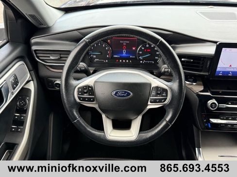 Used 2022 Ford Explorer Limited w/ Equipment Group 301A AWD/4WD image 22