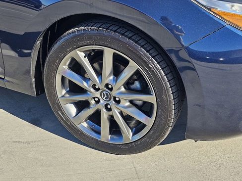 Used 2018 MAZDA MAZDA3 Touring image 8