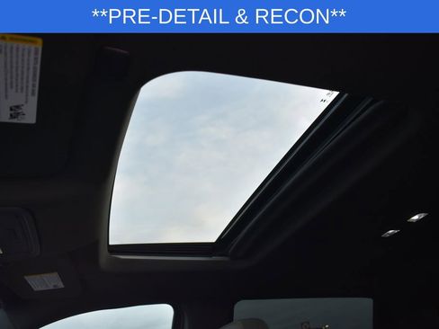 Used 2025 Chevrolet Silverado 2500 ZR2 w/ Technology Package image 9