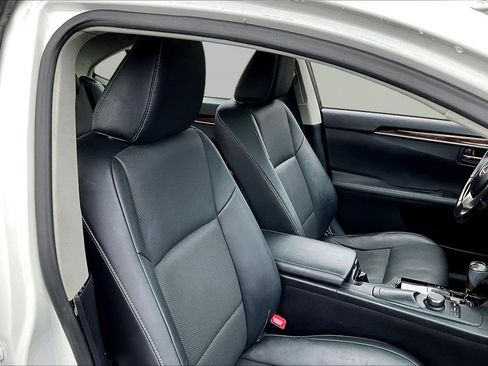 Used 2015 Lexus ES 350 w/ Premium Package FWD image 28