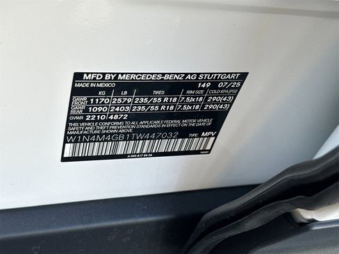 New 2026 Mercedes-Benz GLB 250 image 32