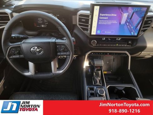 Used 2025 Toyota Tundra Limited image 28