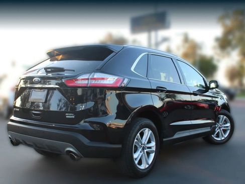 Used 2020 Ford Edge SEL image 5