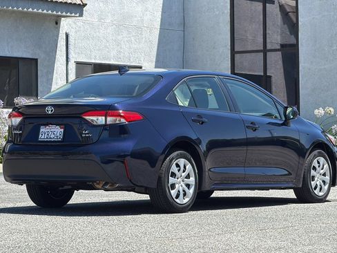 Used 2025 Toyota Corolla LE FWD image 5
