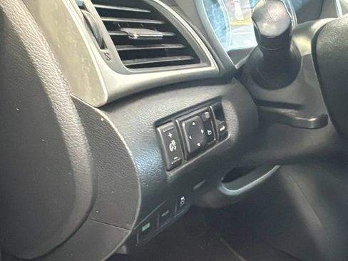 Used 2018 Nissan Sentra S FWD image 22