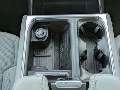 New 2025 Ford Expedition Platinum w/ Platinum Ultimate Package image 17