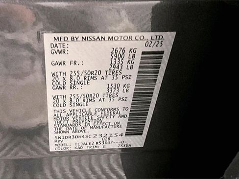 Used 2025 Nissan Pathfinder Platinum image 38