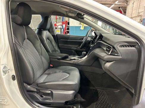 Used 2024 Toyota Camry SE FWD image 34