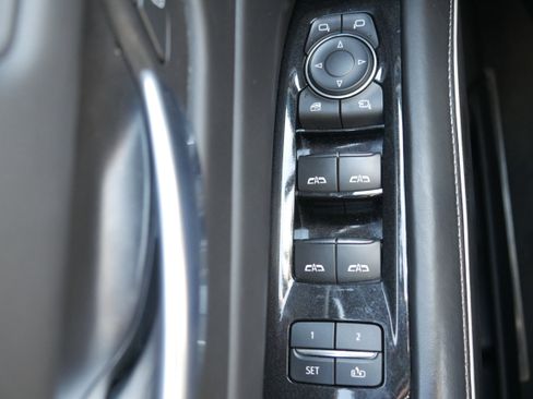 Used 2021 Cadillac Escalade Premium Luxury Platinum w/ Heavy-Duty Trailer Package AWD/4WD image 37