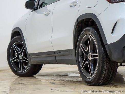 Used 2021 Mercedes-Benz GLA 250 4MATIC image 11