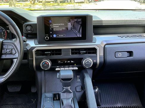 Used 2026 Toyota Tacoma SR5 image 9