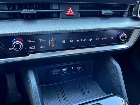 Used 2023 Kia Sportage SX image 26