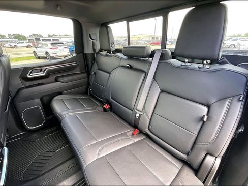 Used 2025 Chevrolet Silverado 1500 LTZ w/ LTZ Premium Texas Edition AWD/4WD image 19