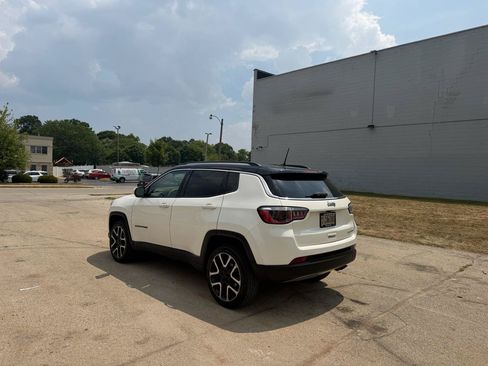 Used 2018 Jeep Compass Limited w/ Navigation Group AWD/4WD image 5