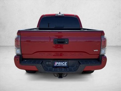 Used 2021 Toyota Tacoma TRD Off-Road w/ Technology Package AWD/4WD image 6